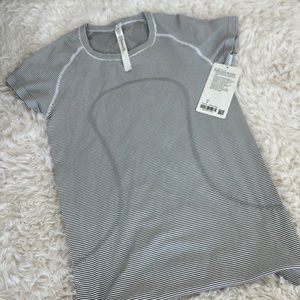 Lululemon swift let tech ss crew